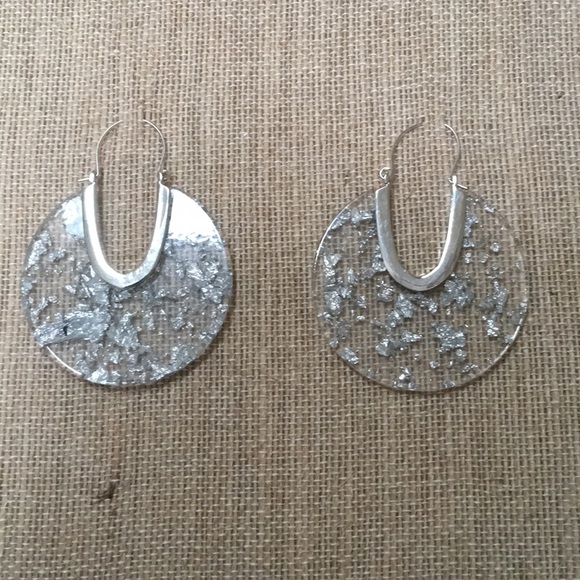 Jewelry - Clear Earrings  Lightweight